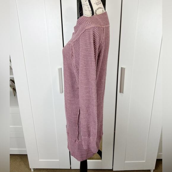 Pink Lily Oversized Long Thermal Knit Off Shoulder Top Size Medium - Picture 3 of 10